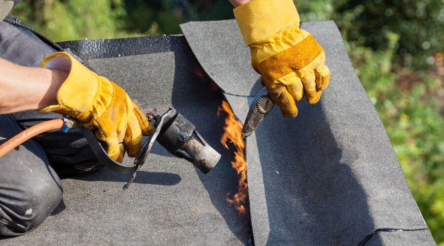 Professional gutter cleaning in Gold Bar, WA